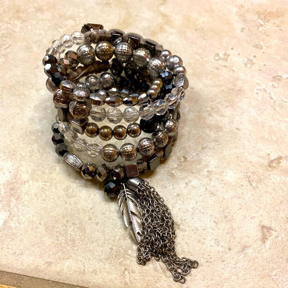 NWOT Shayanne Brand Wrap Grey/Silver Wrap Western Bracelet